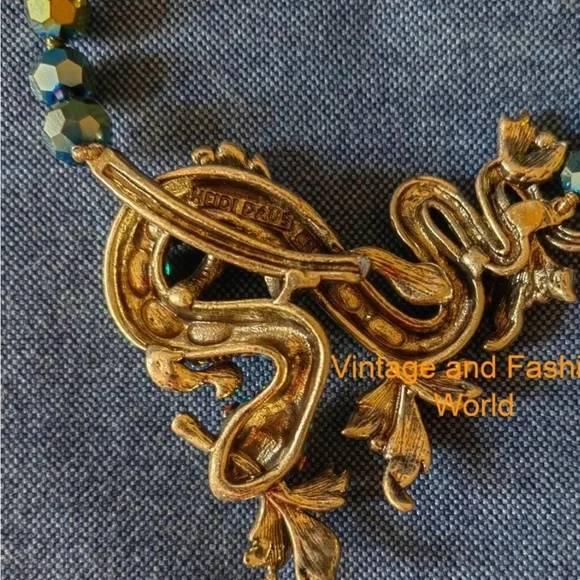 Heidi, DAUS! “Night of the Serpent “Emerald Drop Pendant￼ - Picture 9 of 10